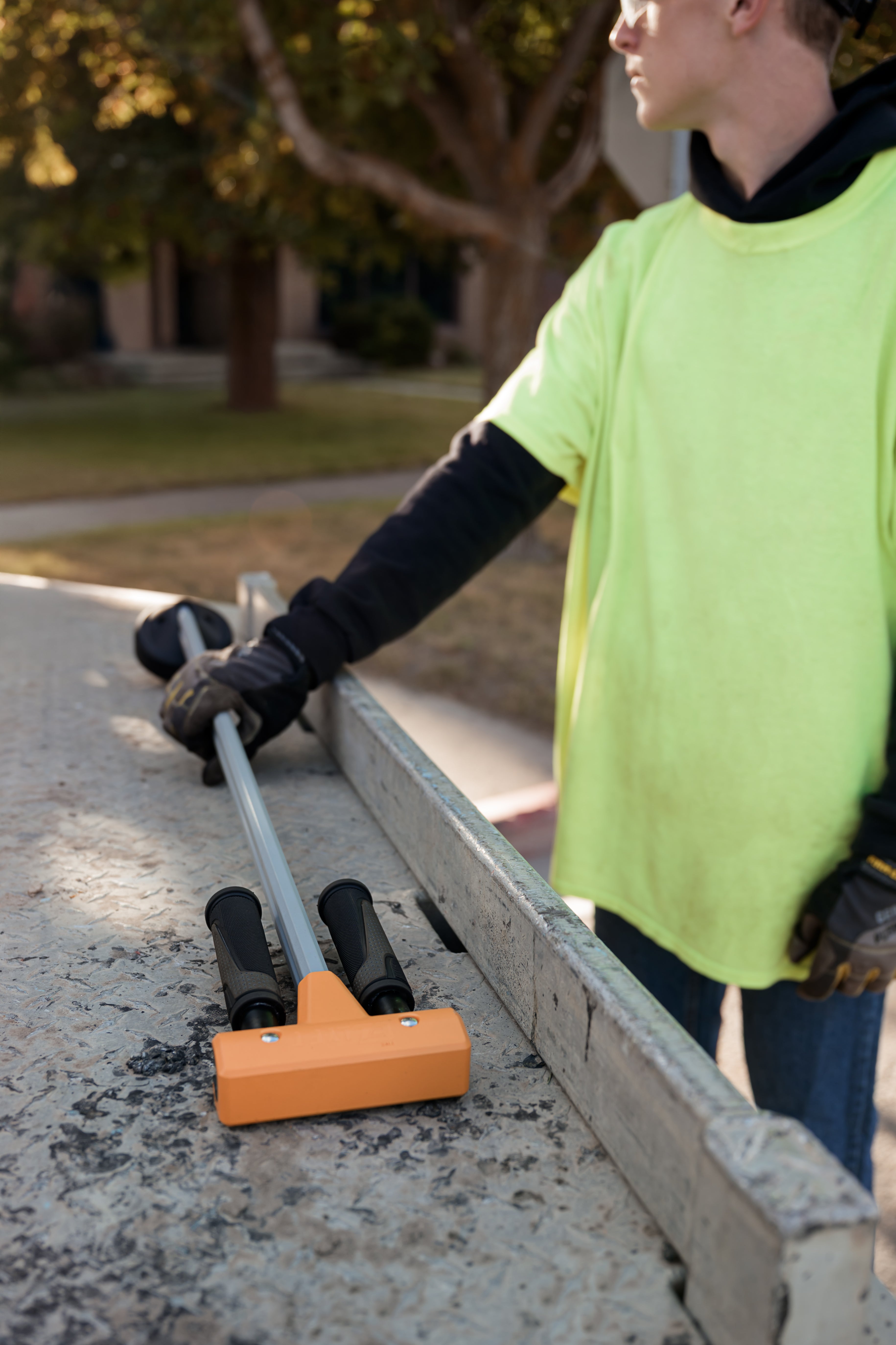The EZLyft Magnetic Lifting Tool