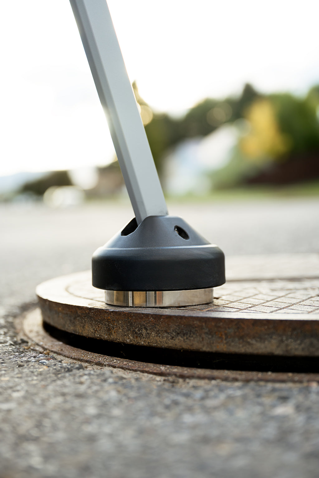 The EZLyft Magnetic Lifting Tool