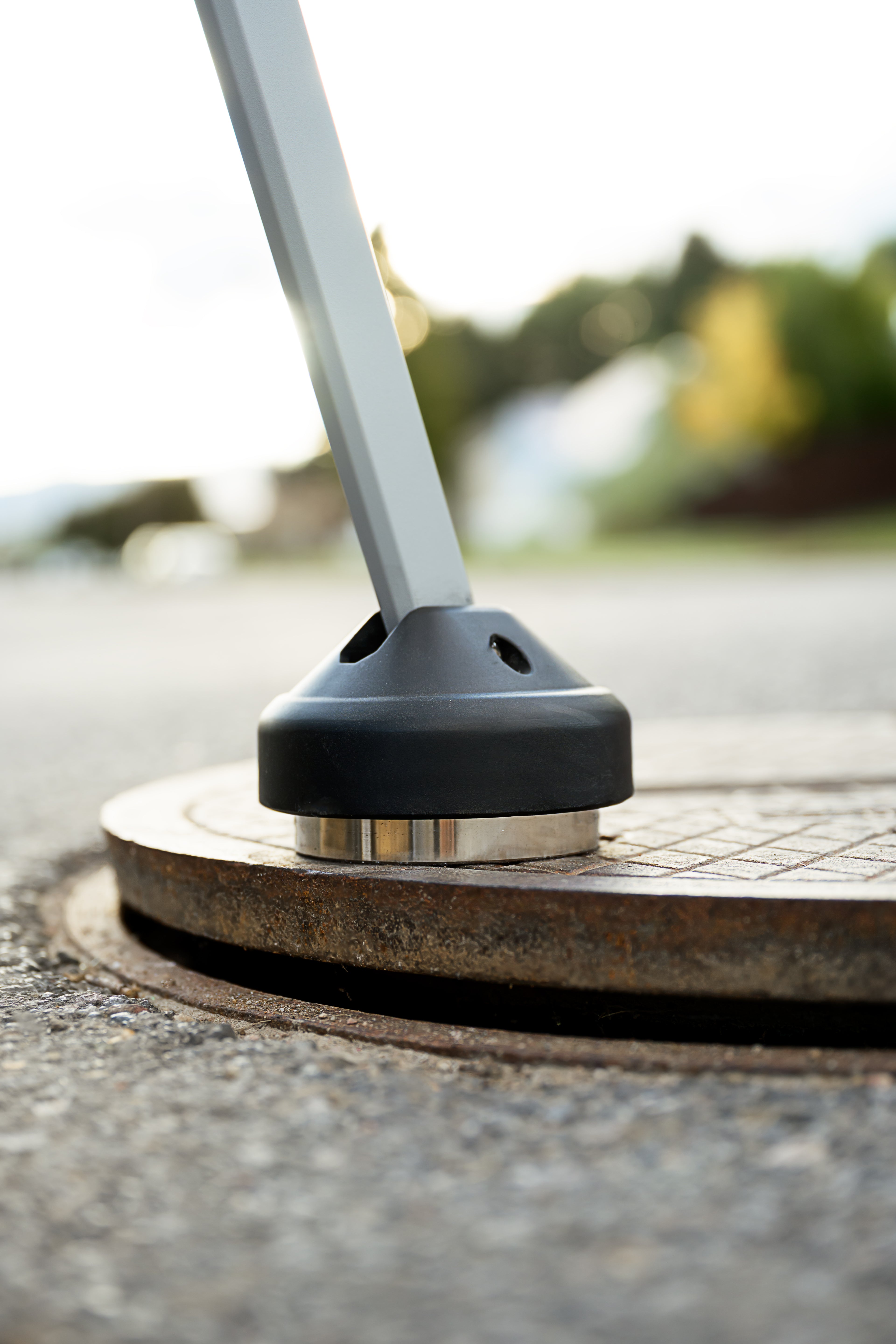 The EZLyft Magnetic Lifting Tool